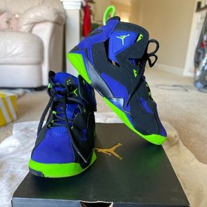 JORDAN TRUE FLIGHT SZ. 5Y